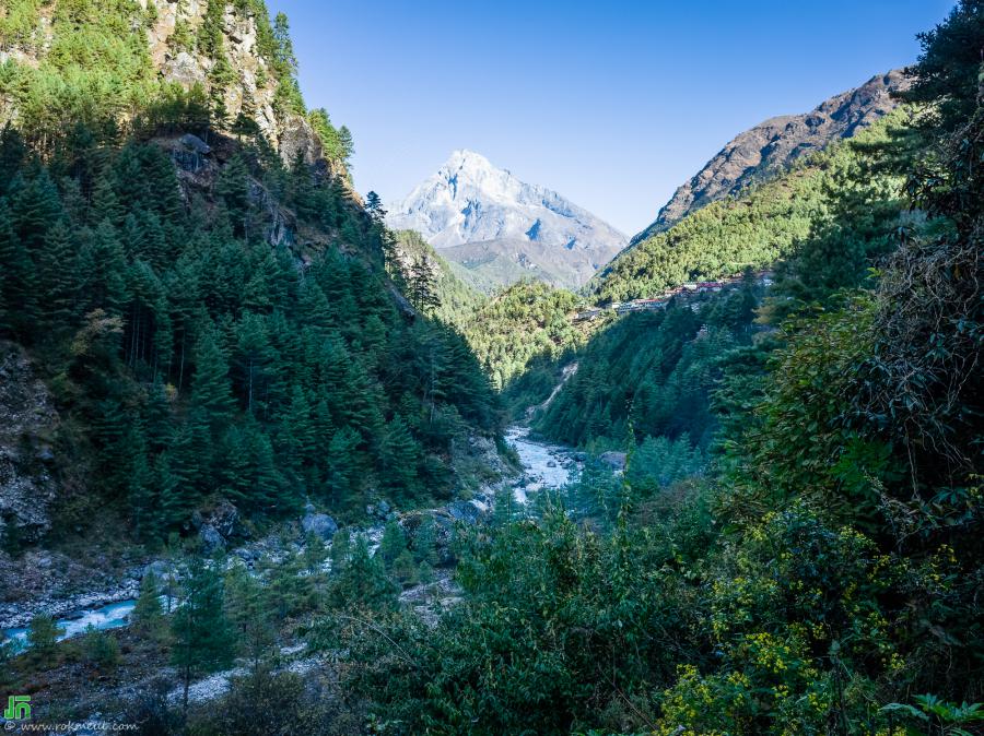 On the way from Monjo to Lukla